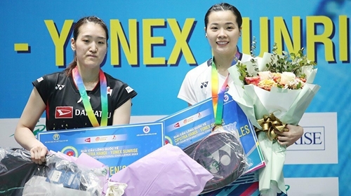 Đánh bại tay vợt Nhật Bản, Nguyễn Thùy Linh vô địch Giải cầu lông quốc tế Ciputra 2023